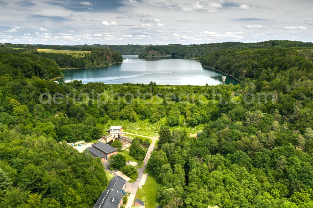 Aerial photograph Schneffelrath - Impoundment and shore areas at the lake Wahnbachtalsperre on street Talsperrenstrasse in Schneffelrath in the state North Rhine-Westphalia, Germany