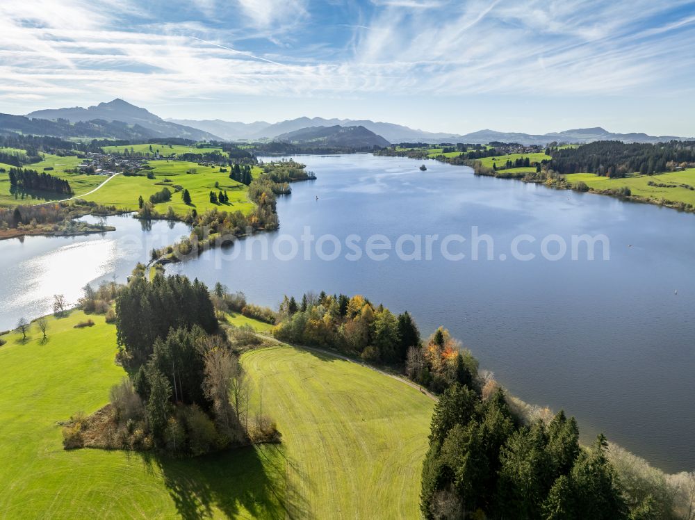 Aerial image Sulzberg - Impoundment and shore areas at the lake Rottachsee - Rottachspeicher on street Am Petersbach in Sulzberg in the state Bavaria, Germany