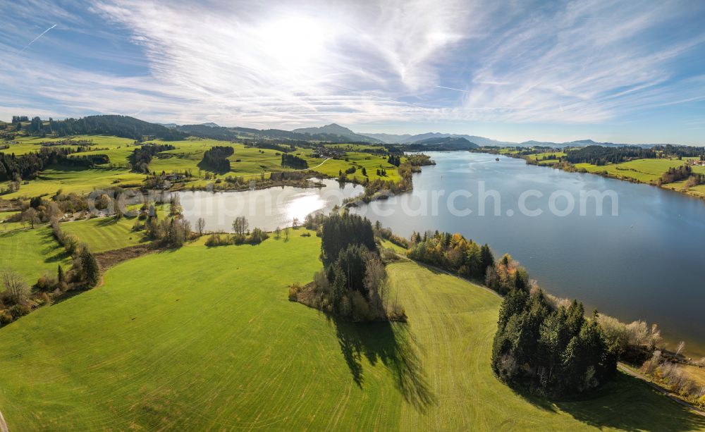 Aerial image Sulzberg - Impoundment and shore areas at the lake Rottachsee - Rottachspeicher on street Am Petersbach in Sulzberg in the state Bavaria, Germany