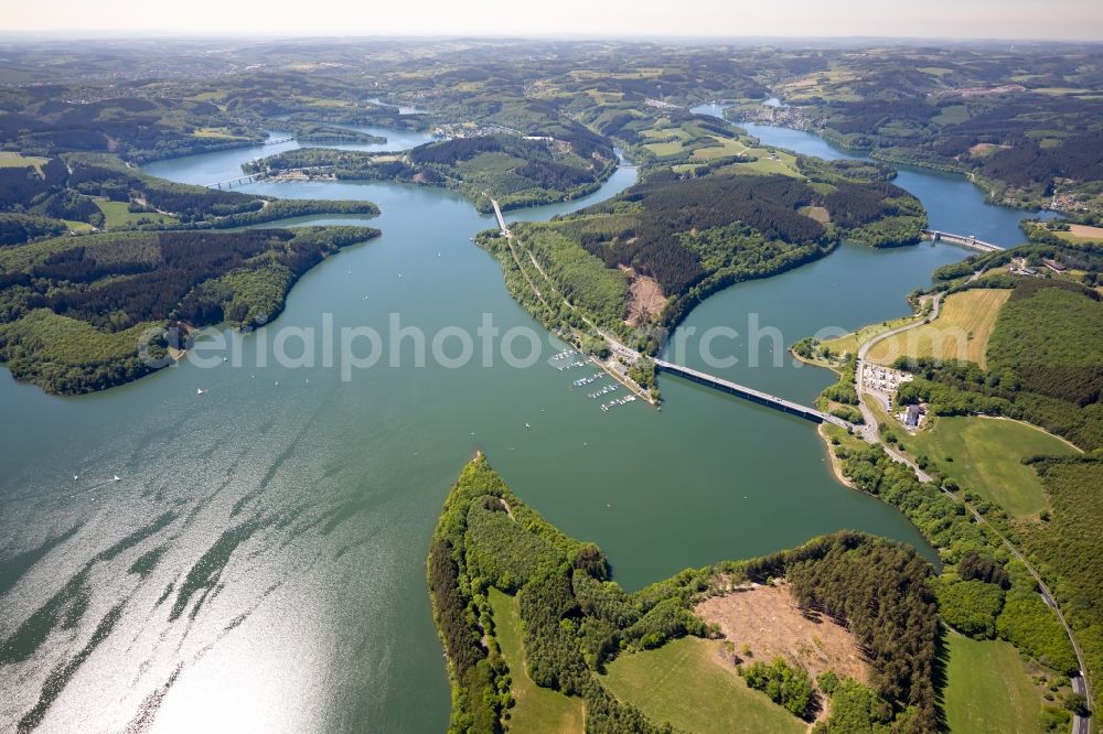 Attendorn from the bird's eye view: Shore areas at the reservoir Biggetalsperre near Attendorn in the state North Rhine-Westphalia, Germany