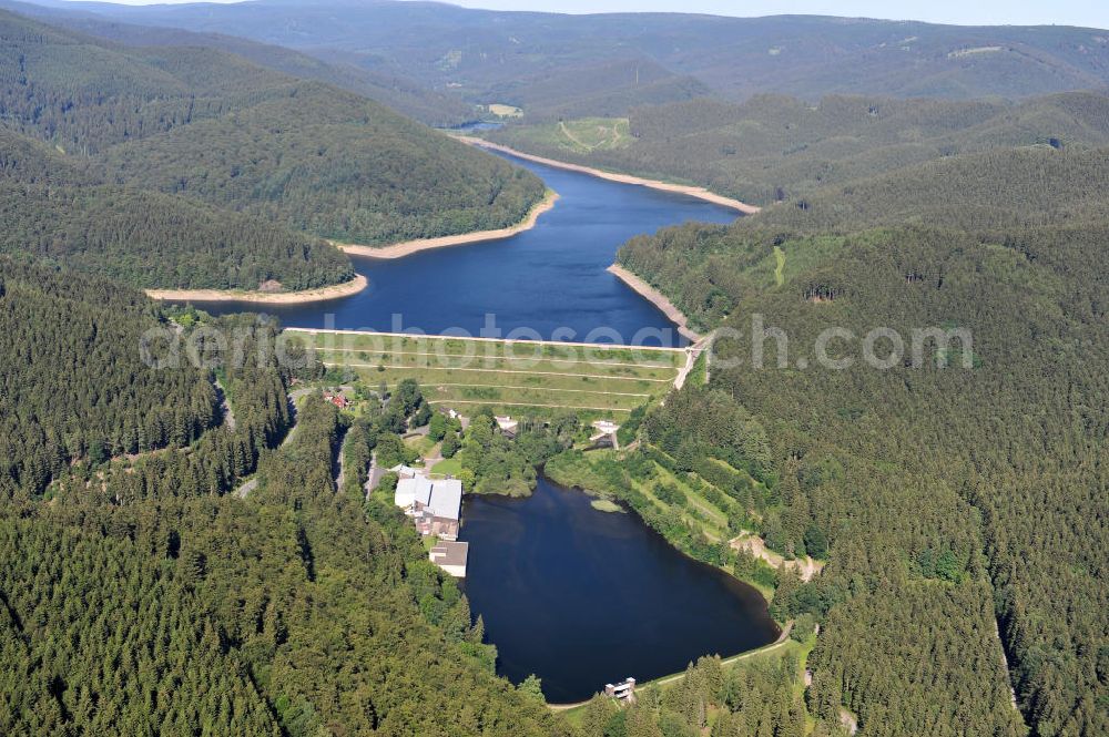 Aerial image Osterrode - View of the reservoir and dam in the Sösetalsperre, a dam at Osterode in Lower Saxony. It was the first dam of Harzwasserwerke built from 1928 to 1931 at the Söse and serves the drinking water supply, flood protection, the low water and electricity. Operator of the system are the Harzwasserwerke