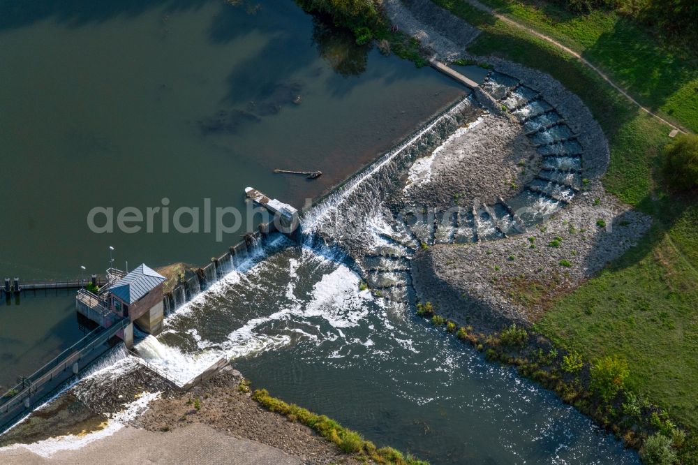 Aerial image Leipzig - Weir on the banks of the flux flow Neue Luppe in Leipzig in the state Saxony, Germany