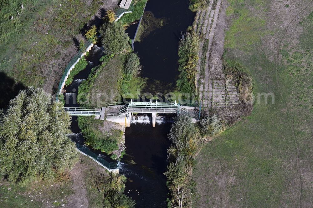 Aerial photograph Wittenberge - Weir on the banks of the flux flow Stepenitz in Wittenberge in the state Brandenburg, Germany