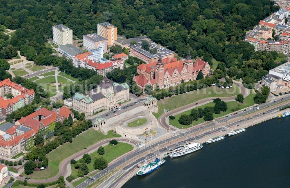 Aerial image Stettin - The Municipal Museum Szczecin, Szczecin, City Museum from 1913 to 1945 was the Museum of the city of Szczecin. The building forms the optical center of the Chrobry, a landmark of Szczecin in Poland