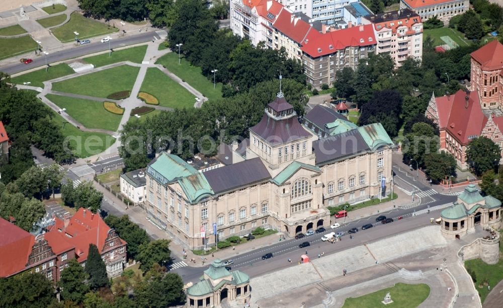 Aerial photograph Stettin - The Municipal Museum Szczecin, Szczecin, City Museum from 1913 to 1945 was the Museum of the city of Szczecin. The building forms the optical center of the Chrobry, a landmark of Szczecin in Poland