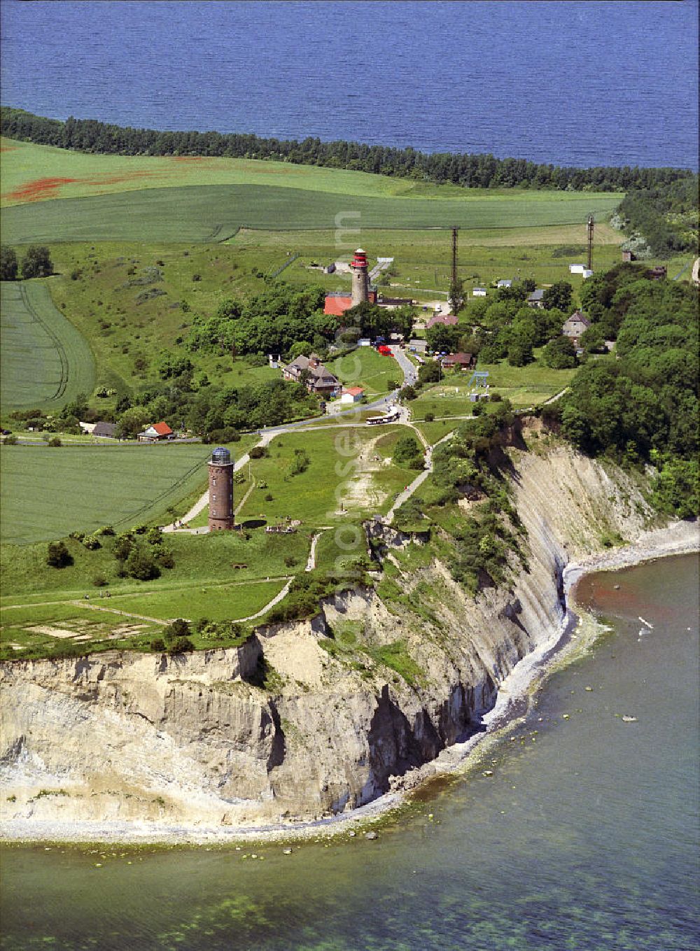 Putgarten from the bird's eye view: Blick auf die Steilküste Kap Arkona Auf dieser Erhebung befinden sich zwei Leuchttürme, ein Peilturm, ehemalige Militäranlagen und gastronomische Einrichtungen für Touristen.