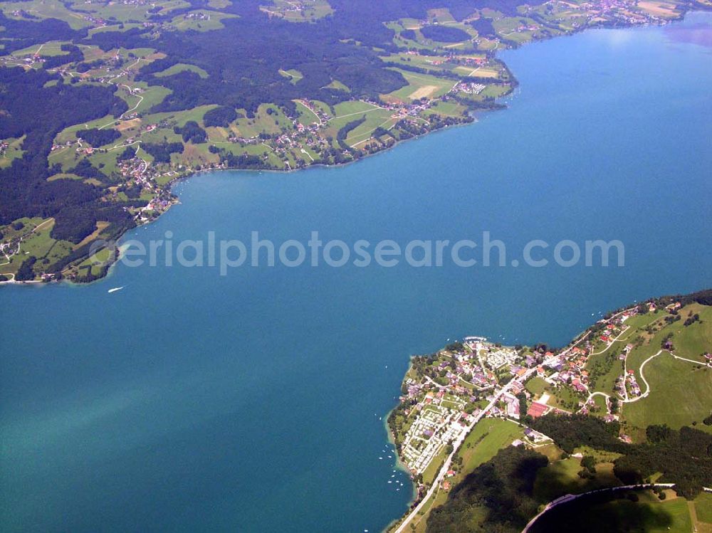 Aerial photograph Steinbach (Österreich) - Blick auf den Attersee (Kammersee) im Höllengebirge bei Steinbach in Oberösterreich