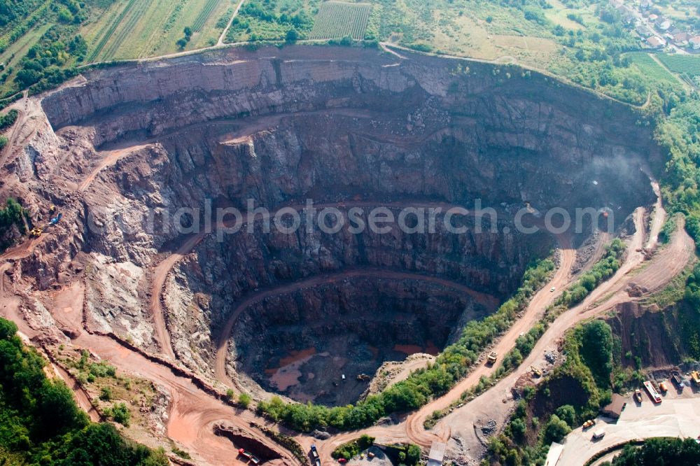 Aerial image Albersweiler - Quarry for the mining and handling of Basalt-Actien-Gesellschaft near Albersweiler in the state Rhineland-Palatinate