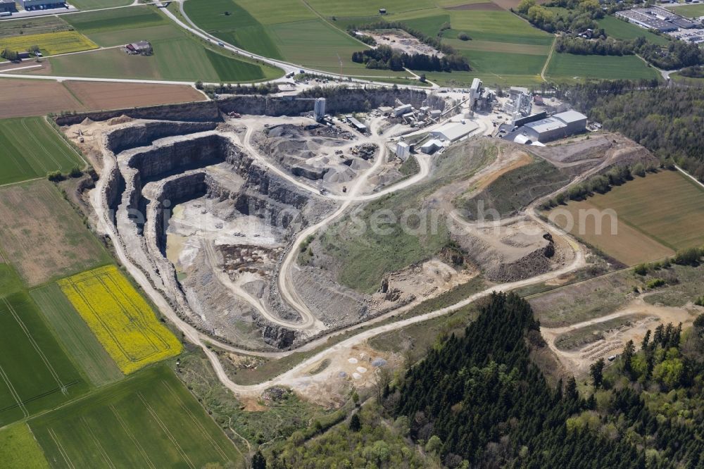 Mötzingen from the bird's eye view: Quarry for the mining and handling of Schotterwerk Moetzingen in the state Baden-Wuerttemberg, Germany