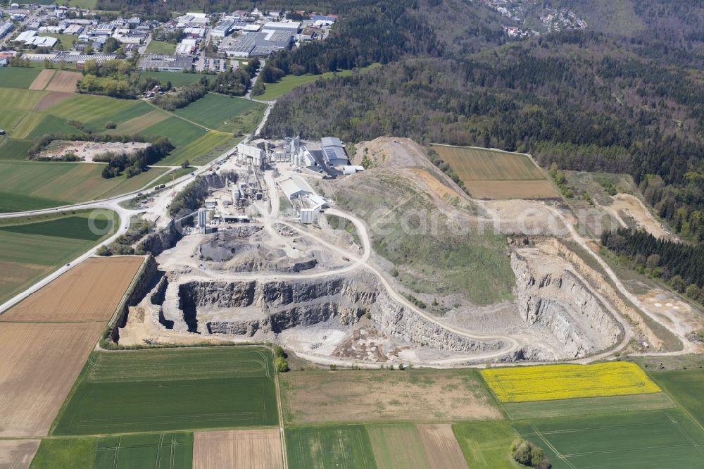 Aerial image Mötzingen - Quarry for the mining and handling of Schotterwerk Moetzingen in the state Baden-Wuerttemberg, Germany