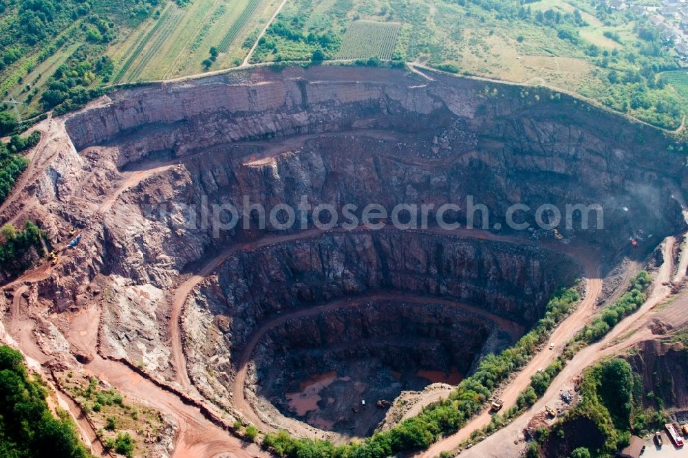 Aerial image Albersweiler - Quarry for the mining and handling of Basalt of the Basalt-Actien-Gesellschaft in Albersweiler in the state Rhineland-Palatinate