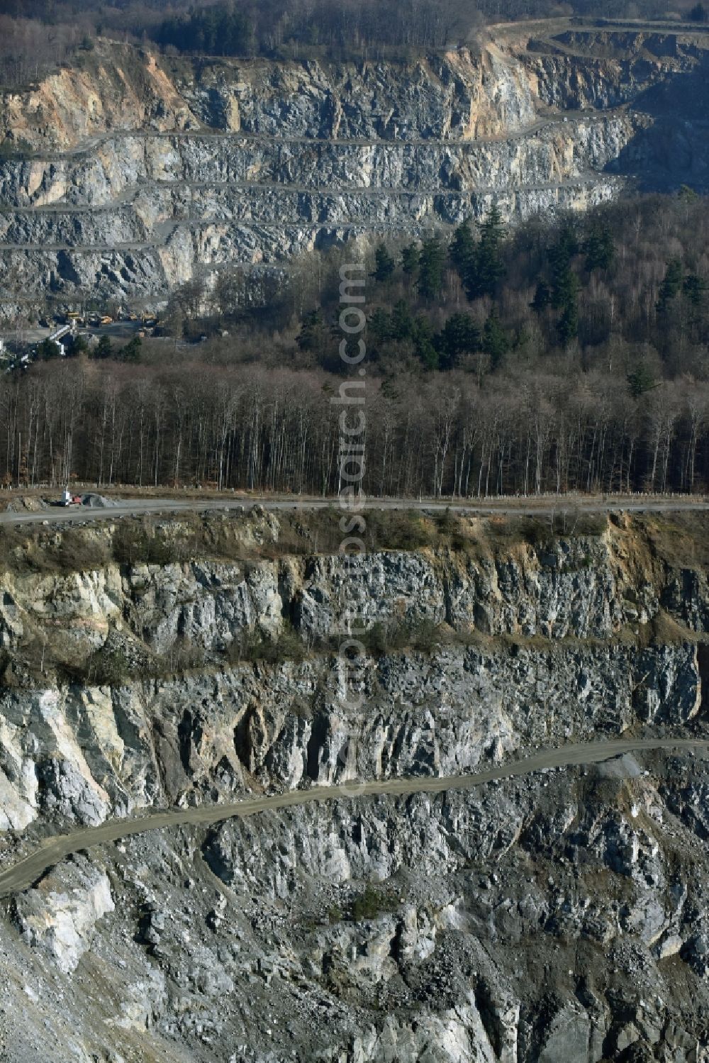 Mühltal from the bird's eye view: Quarry for the mining and handling of Granit in Muehltal in the state Hesse