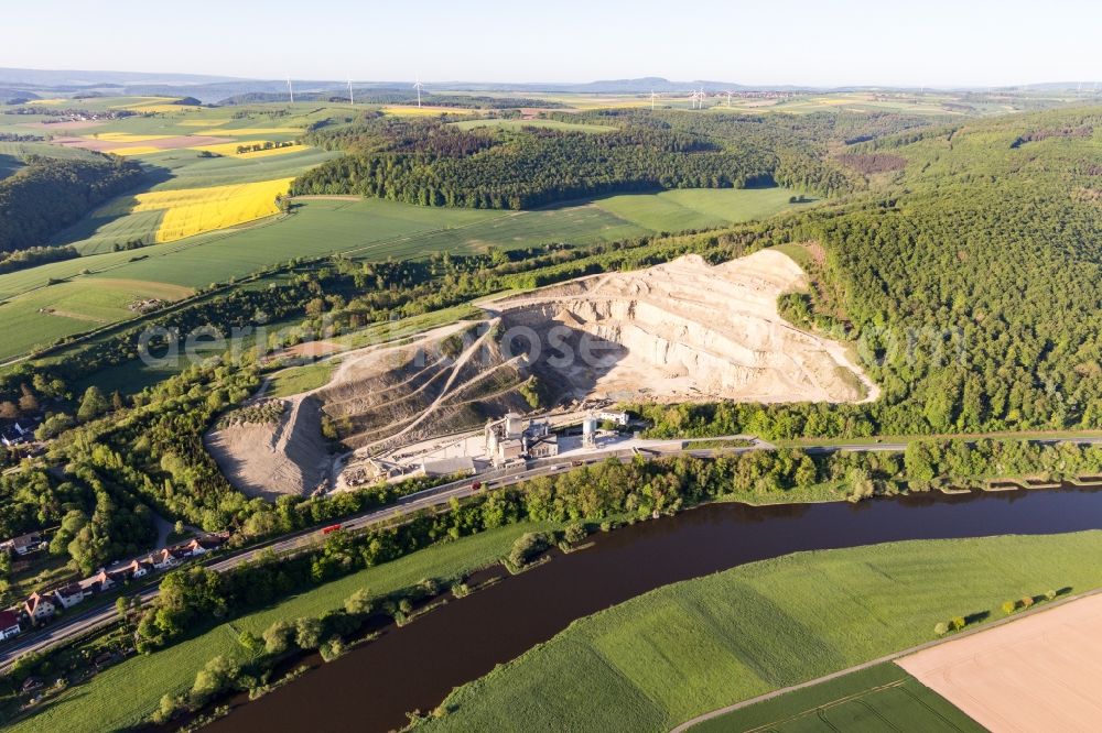 Aerial image Hehlen - Quarry for the mining and handling of in Hehlen in the state Lower Saxony, Germany