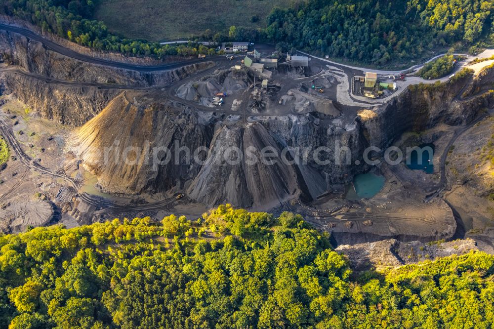 Arnsberg from the bird's eye view: Quarry for the mining and handling of limestone in the district Mueschede in Arnsberg in the state North Rhine-Westphalia, Germany