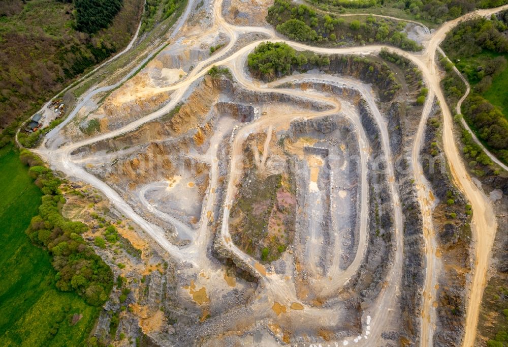 Aerial photograph Brilon - Quarry for the mining and handling of of Rheinkalk Messinghausen GmbH & Co. KG in Brilon in the state North Rhine-Westphalia, Germany