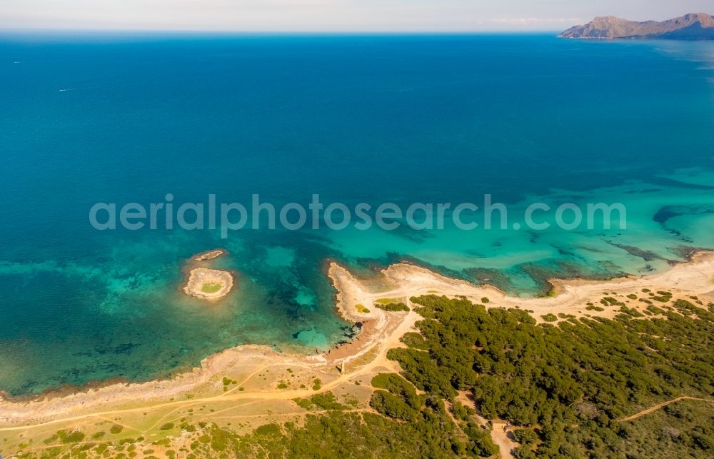 Aerial photograph Son Sierra de Marina - Stony beach landscape on the coast with Obelisk and tower- remains of Marine in Son Sierra de Marina in Balearic Islands, Spain