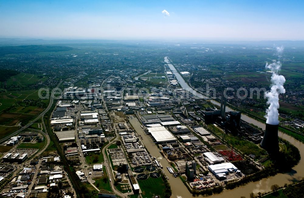 Heilbronn from the bird's eye view: The coal-fired power plant in Heilbronn in Baden Wuerttemberg. The cogeneration plant has Heilbronn the largest coal-fired power plants block of EnBW AG