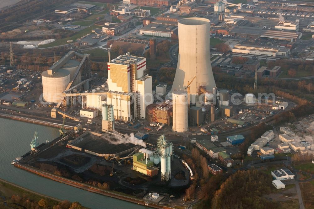 Lünen from the bird's eye view: Coal power plant of Trianel Kohlekraftwerk GmbH & Co. KG in Lippholthausen district in Luenen in North Rhine-Westphalia