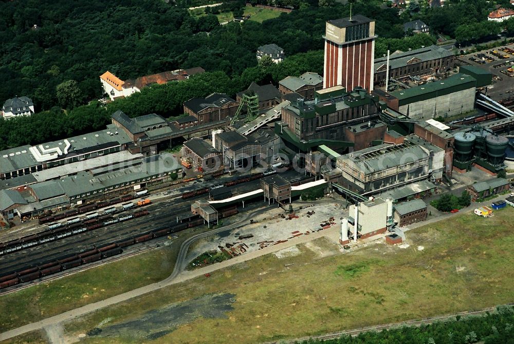 Kamp-Lintfort from the bird's eye view: Kamp-Lintfort 23/07/2012. View of the pits I and II of the bill Frederick Henry, now mine west. This on the RAG-West mine was owned Schachtanllage 1906th The coal mining, coal mining in the West ended 31.12.2012