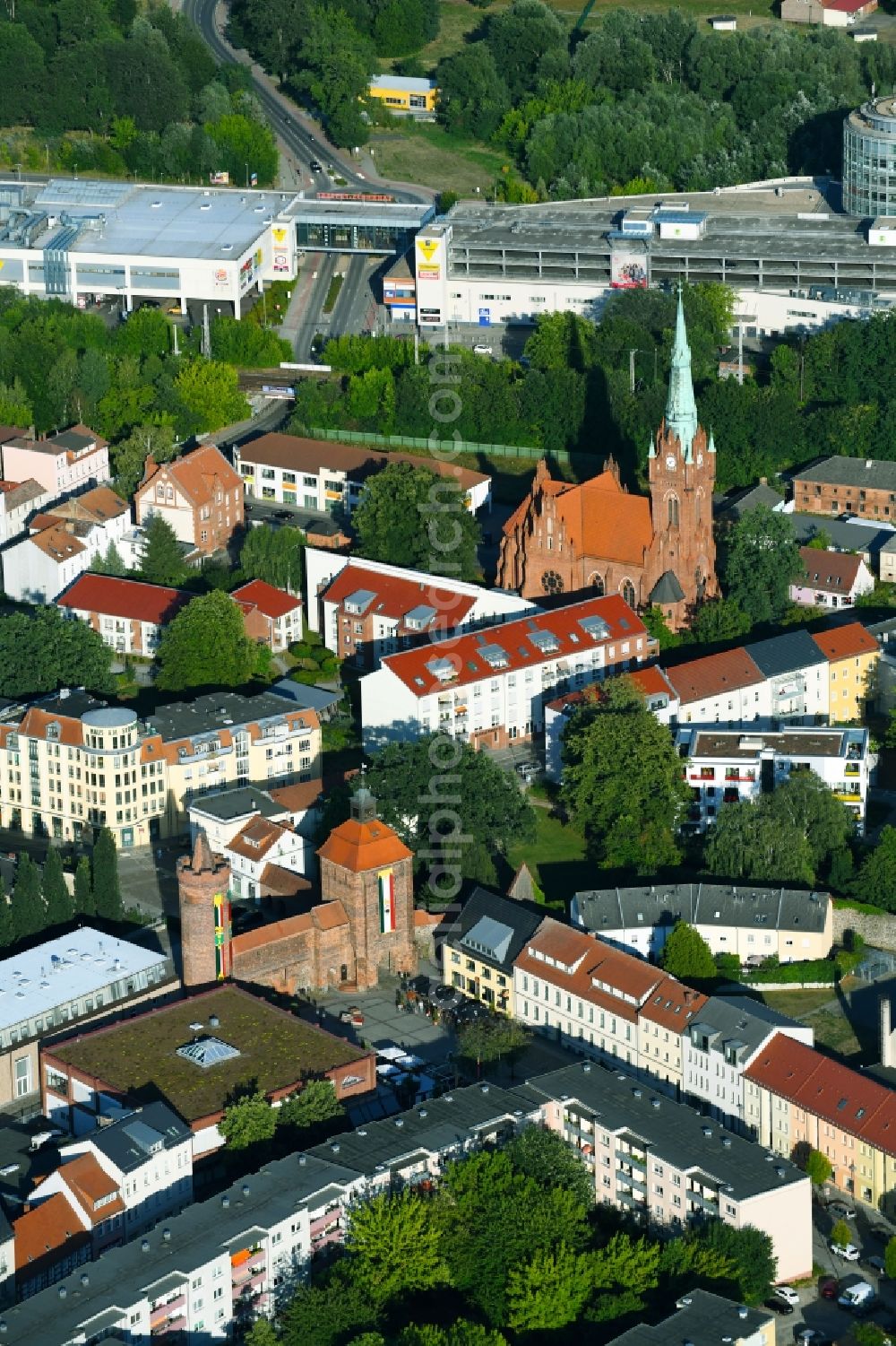 Aerial image Bernau - Street guide of famous promenade and shopping street Steintor on Hussitenstrasse in Bernau in the state Brandenburg, Germany