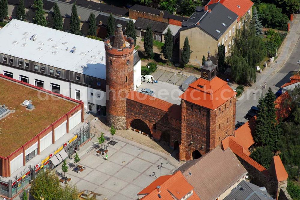 Aerial image Bernau - Blick auf das Steintor, die Stadthalle und den Firmensitz der Wohnungs- und Baugesellschaft mbH Bernau in der Berliner Str. 2 · 16321 Bernau · Telefon: (03338) 39 34-0