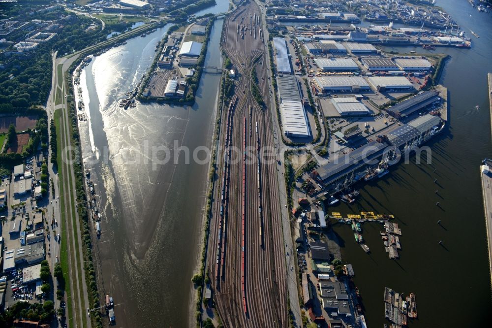 Hamburg from above - Interlocking Port Station Hamburg-South in Hamburg-Mitte / Kleiner Grasbrook. A project of the Hamburg Port Authority HPA