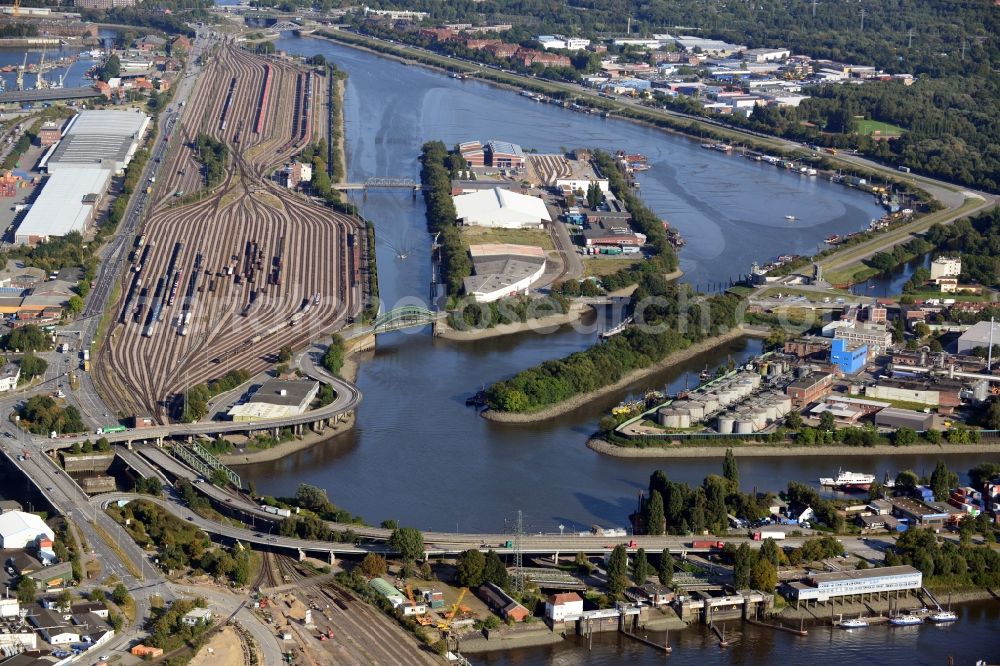 Aerial image Hamburg - Interlocking Port Station Hamburg-South with junction Argentinienknoten in Hamburg-Mitte / Kleiner Grasbrook. A project of the Hamburg Port Authority HPA