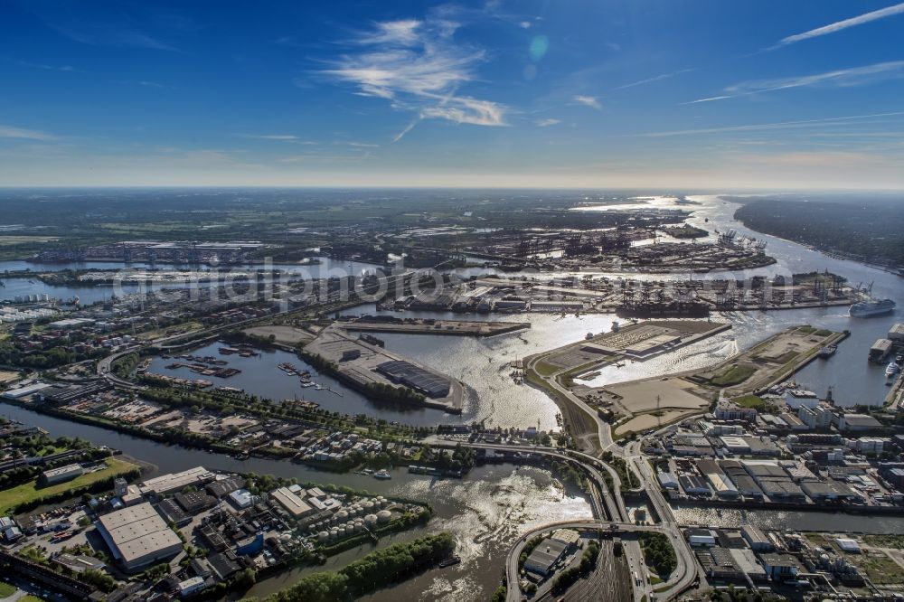 Hamburg from the bird's eye view: Interlocking Port Station Hamburg-South with junction Argentinienknoten in Hamburg-Mitte / Kleiner Grasbrook. A project of the Hamburg Port Authority HPA