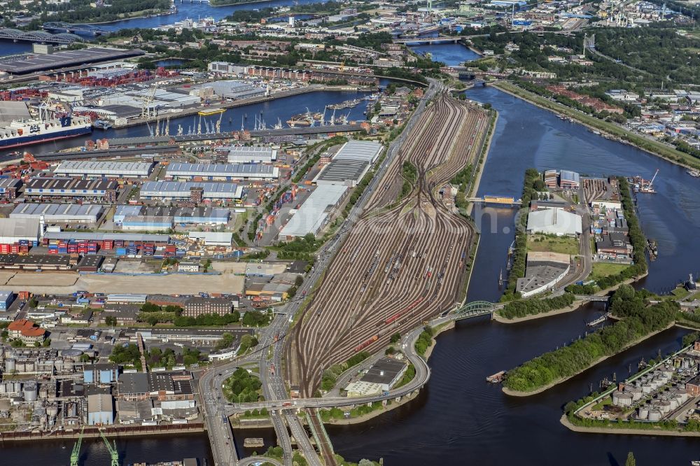 Hamburg from the bird's eye view: Interlocking Port Station Hamburg-South with junction Argentinienknoten in Hamburg-Mitte / Kleiner Grasbrook. A project of the Hamburg Port Authority HPA