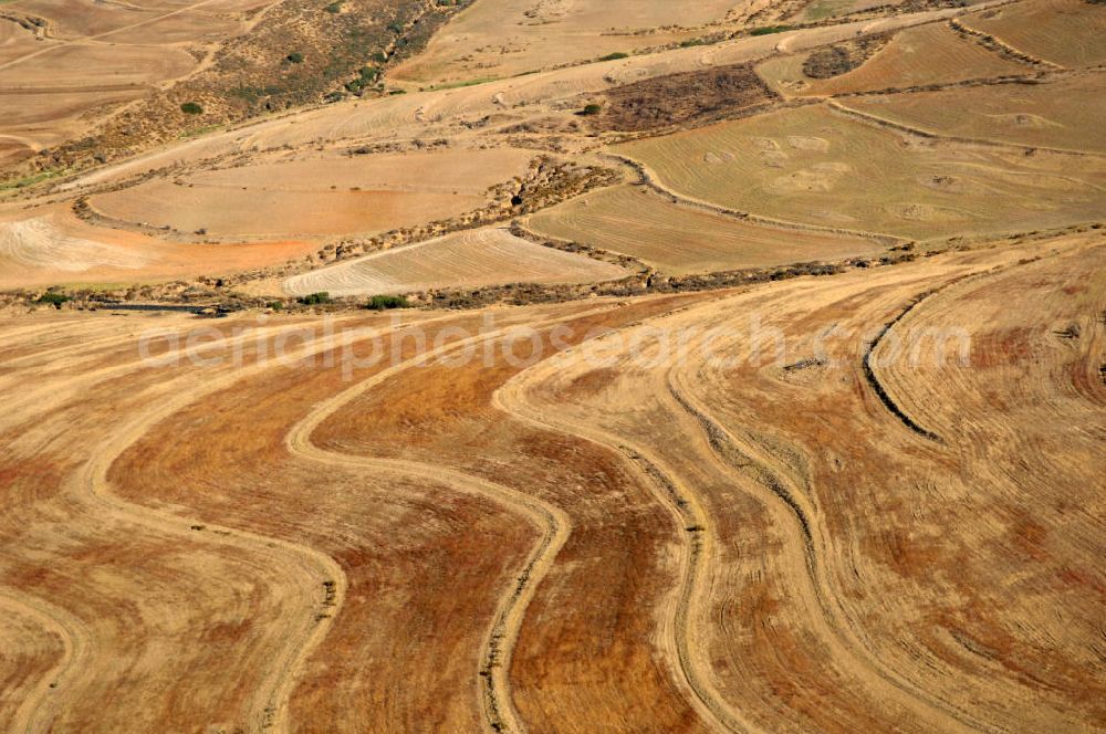 Durbanville from above - Blick auf Landschaften / Steppe, nordwestlich von Durbanville / Südafrika. View of steppes in the northwest of Durbanville / South Africa.