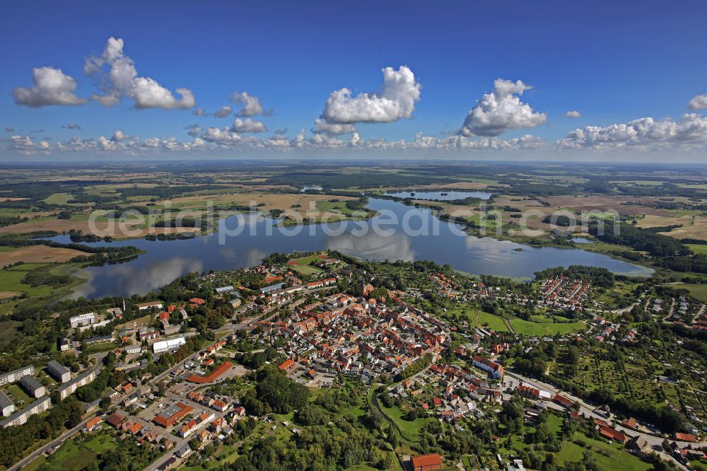 Aerial image Sternberg - Blick auf den Stadtkern von Sternberg in Mecklenburg-Vorpommern. Im Hintergrund die Stadtkirche St. Maria und St. Nikolaus. View of the city center of Sternberg in Mecklenburg-Western Pomerania. In the background the city church of St. Mary and St. Nicholas.