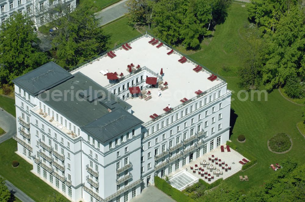 Bad Doberan - Heiligendamm from the bird's eye view: Blick auf das Severin Palais vom Kempinski Grand Hotel Heiligendamm. Das Severin Palais umschliesst neben seinen 50 luxuriösen Doppelzimmer und 18 Suiten auch einen, 3000 qm großen Wellnessbereich. Das Severin Palais ist der einzige Neubeu der Hotelanlage. Kontakt: Prof.-Dr.-Vogel-Straße 16-18, 18209 Bad Doberan - Heiligendamm, Tel. +49 (0) 38203 740-0, Fax: +49 (0) 38203 740-7474, E-mail: reservations.heiligendamm@kempinski.com