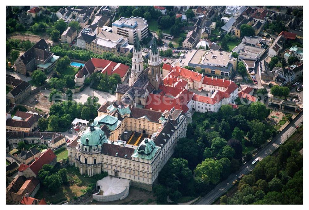 Aerial image Wien (Österreich) - Blick auf das fast 900 Jahre alte Augustiner Stift Klosterneuburg nördlich von Wien gelegen. Stift Klosterneuburg Stiftsplatz 1 3400 Klosterneuburg bei Wien Tel.: +432243-4110