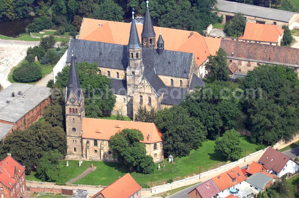 Hamersleben from the bird's eye view: Strasse der Romanik: Das Kloster Hamersleben, ein ehemaliges Augustiner-Chorherrenstift im Bistum Halberstadt, gehört heute zum Bistum Magdeburg und liegt in Sachsen-Anhalt. Kontakt: Katholisches Pfarramt Ludger Kemming, Klosterhof 8, Tel. + Fax: 039401-483