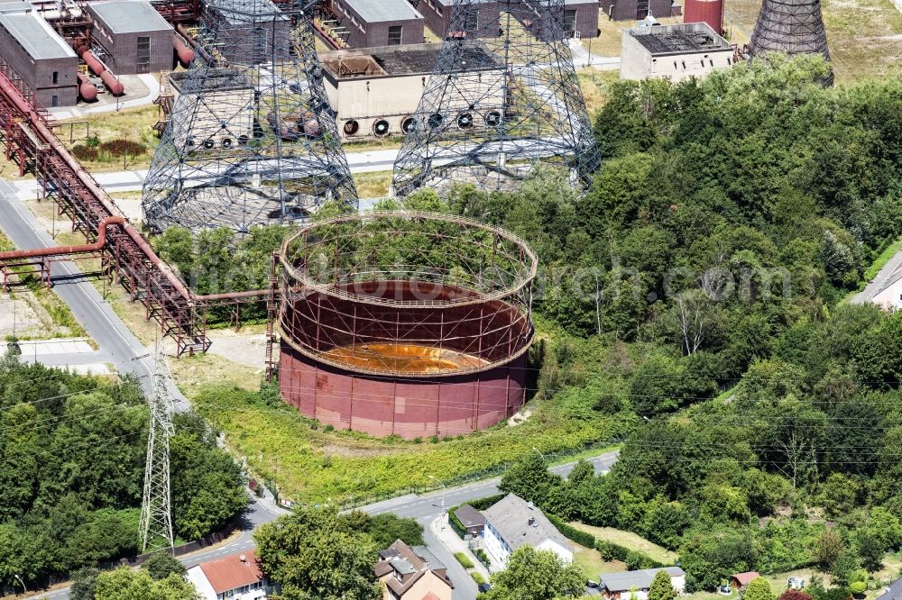 Aerial photograph Essen - Structure of the waterworks with high storage facility in the district Stoppenberg in Essen in the state North Rhine-Westphalia, Germany