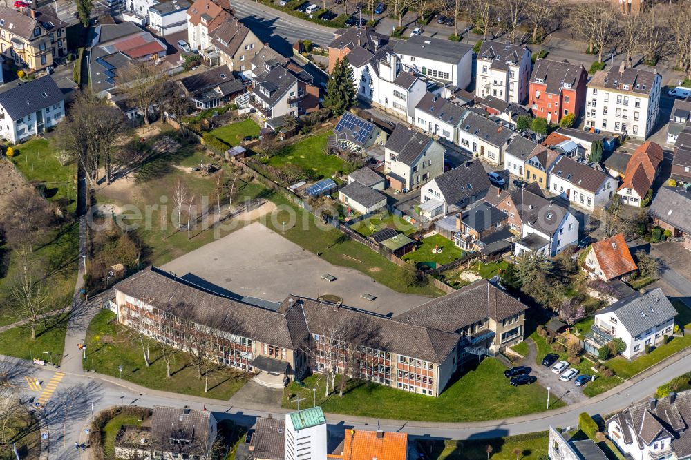 Werl from the bird's eye view: Closure site of the former school building der Paul-Gerhardt-Schule on Paul-Gerhardt-Strasse in Werl at Ruhrgebiet in the state North Rhine-Westphalia, Germany