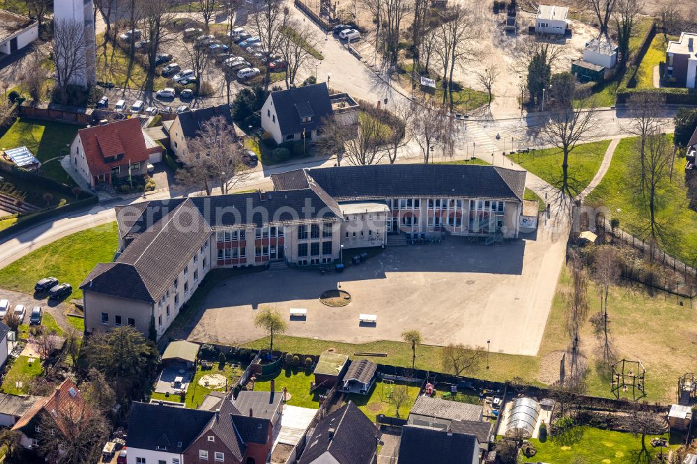 Aerial image Werl - Closure site of the former school building der Paul-Gerhardt-Schule on Paul-Gerhardt-Strasse in Werl at Ruhrgebiet in the state North Rhine-Westphalia, Germany