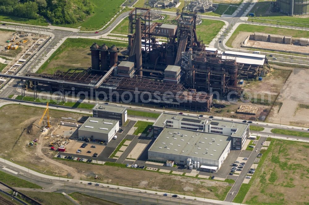 Aerial photograph Dortmund - View at the abandoned and monument protected blast furnace plant Phoenix West in the city district Hörde in Dortmund in the federal state North Rhine-Westphalia NRW.Under direction of the NRW.URBAN GmbH & Co. KG the area will build up as a technology and service location for future technologies