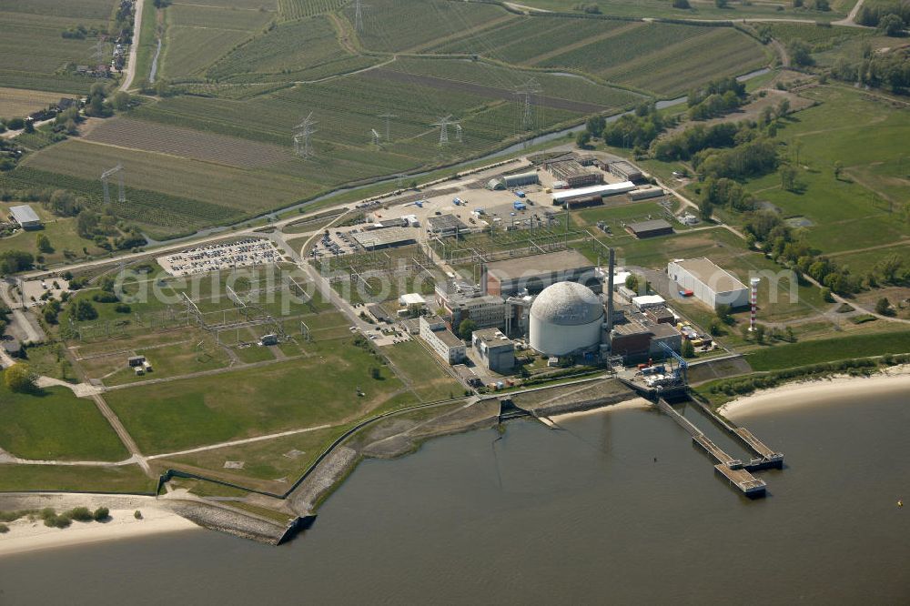 Aerial image Stade - Blick auf das stillgelegte Kernkraftwerk Stade (KKS) in Niedersachsen an der Elbe. Nuclear power station Stade.