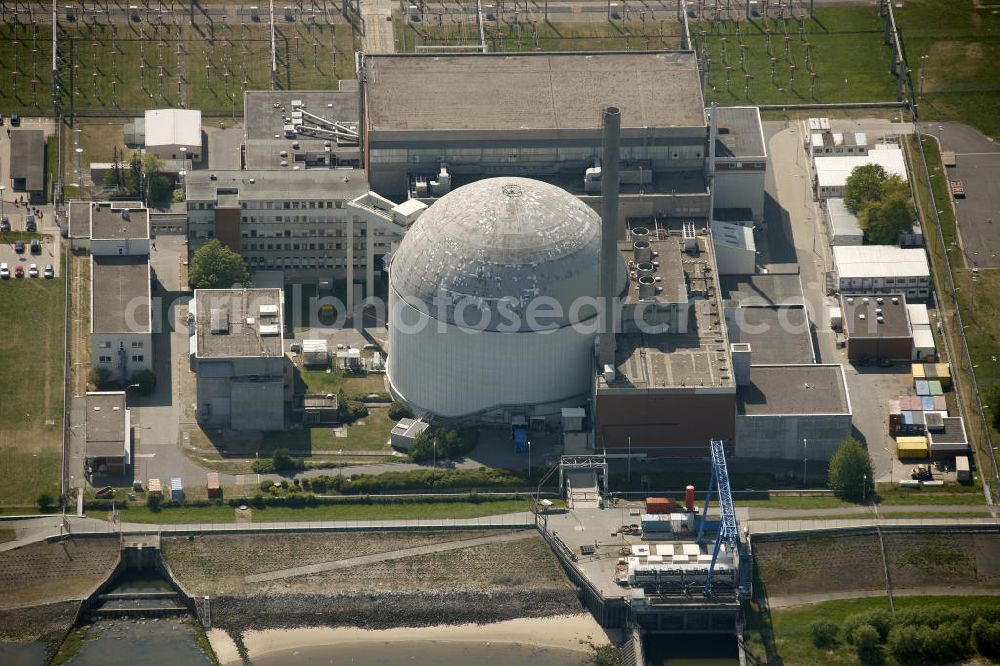 Stade from above - Blick auf das stillgelegte Kernkraftwerk Stade (KKS) in Niedersachsen an der Elbe. Nuclear power station Stade.