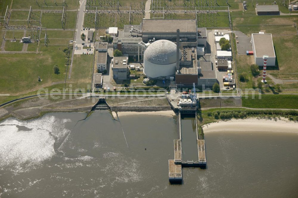 Stade from the bird's eye view: Blick auf das stillgelegte Kernkraftwerk Stade (KKS) in Niedersachsen an der Elbe. Nuclear power station Stade.