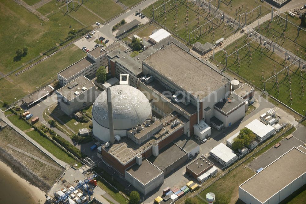 Stade from above - Blick auf das stillgelegte Kernkraftwerk Stade (KKS) in Niedersachsen an der Elbe. Nuclear power station Stade.