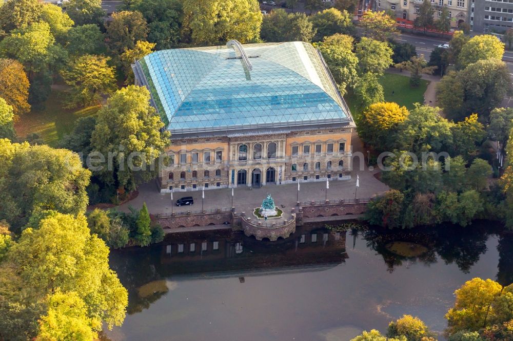 Aerial image Düsseldorf - View of the Ständehaus in Düsseldorf in the state North Rhine-Westphalia. The Ständehaus is the building of the former prussian provincial diet of the Rhineland. Today it houses as exhibition building K21 the section contemporary art