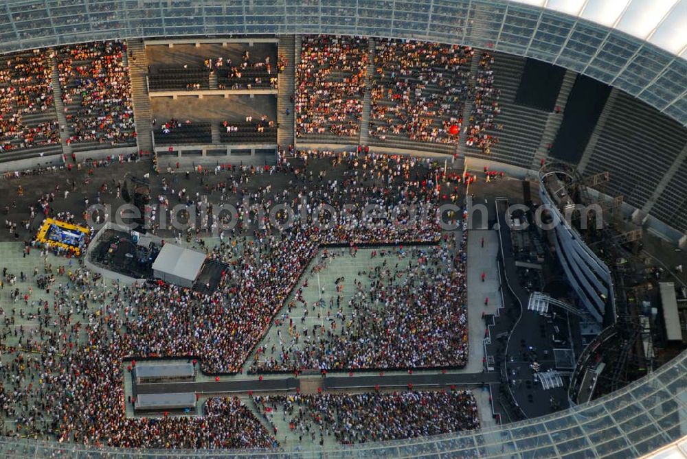 Berlin - Charlottenburg from the bird's eye view: 20:15 MEZ Rolling Stones Konzert im Berliner Olympiastadion