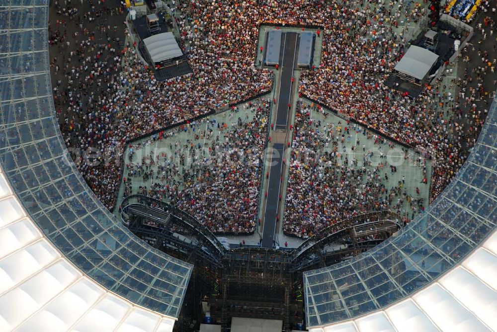 Aerial image Berlin - Charlottenburg - 20:15 MEZ Rolling Stones Konzert im Berliner Olympiastadion