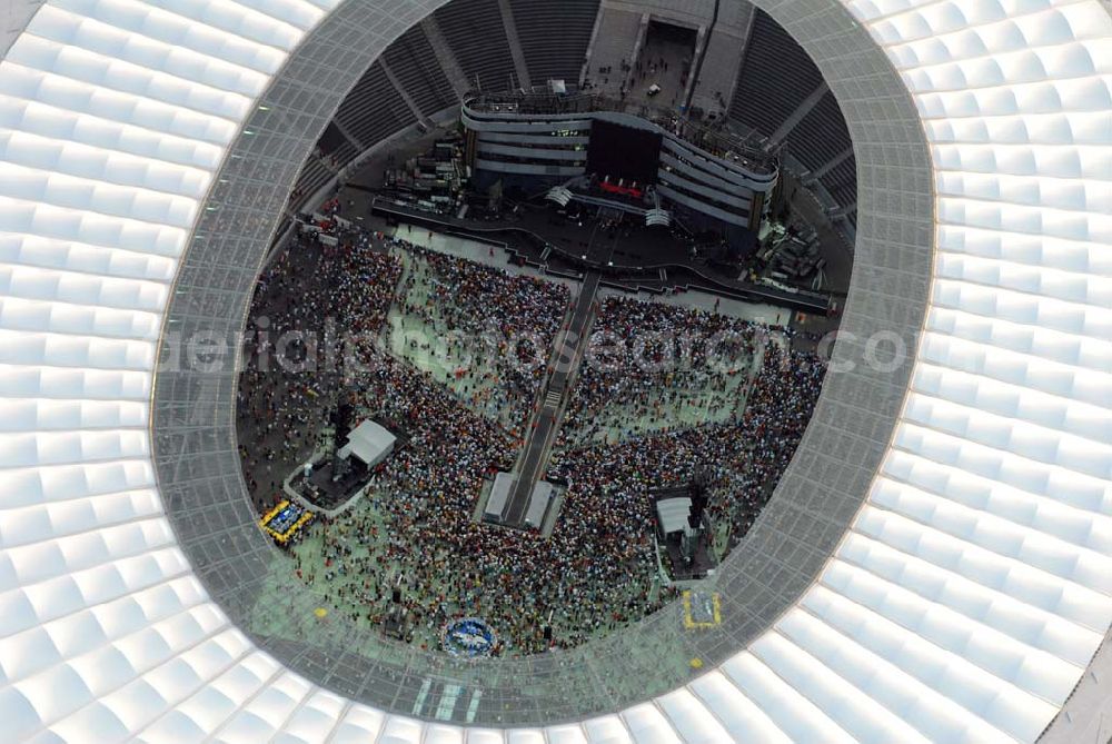 Berlin - Charlottenburg from the bird's eye view: 20:15 MEZ Rolling Stones Konzert im Berliner Olympiastadion