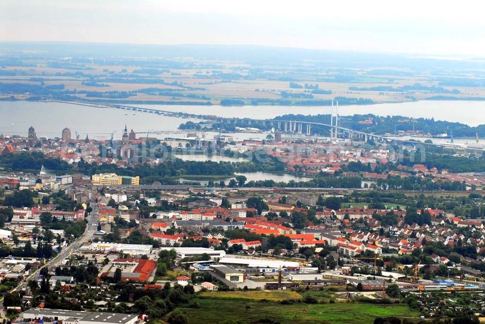 Aerial image Stralsund - Stralsund 13.8.06 Blick auf Stralsund von Süd nach Nord mit der Strelasund Brücke im Hintergrund. Strelasundquerung wird die heute als feste Verbindung der Insel Rügen zum vorpommerschen Festland bestehende Querung des Strelasundes auf Höhe der Ortschaften Altefähr auf Rügen und der Hanse- und Weltkulturerbestadt Stralsund genannt. http://