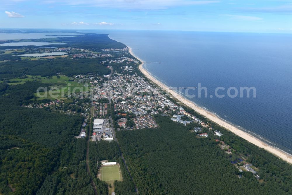 Aerial image Heringsdorf - Beach section of the popular holiday and tourism, on the Baltic coast of the island of Usedom in Ahlbeck in Mecklenburg-Western Pomerania