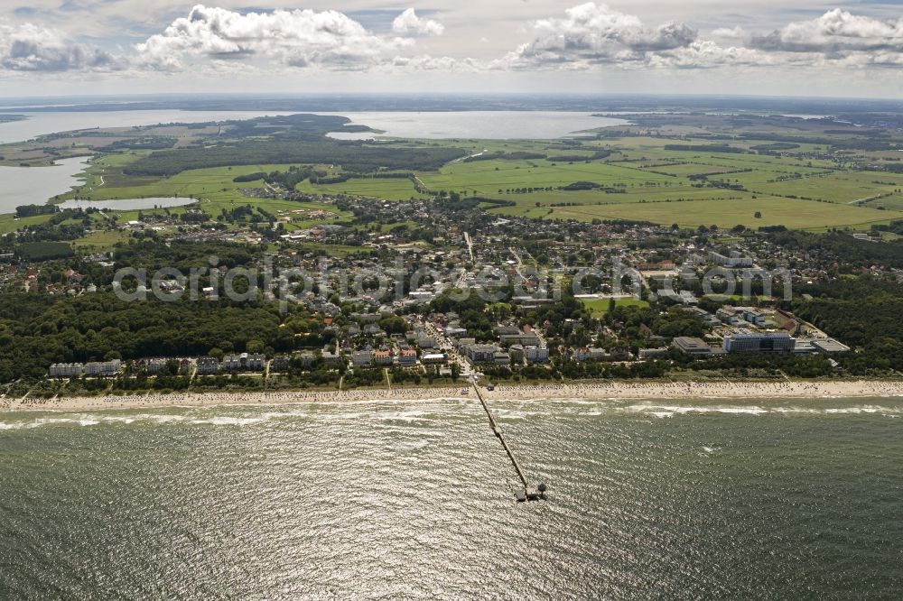 Zinnowitz from above - Beach section of the popular holiday and tourism, on the Baltic coast of the island of Usedom in Zinnowitz in Mecklenburg-Western Pomerania