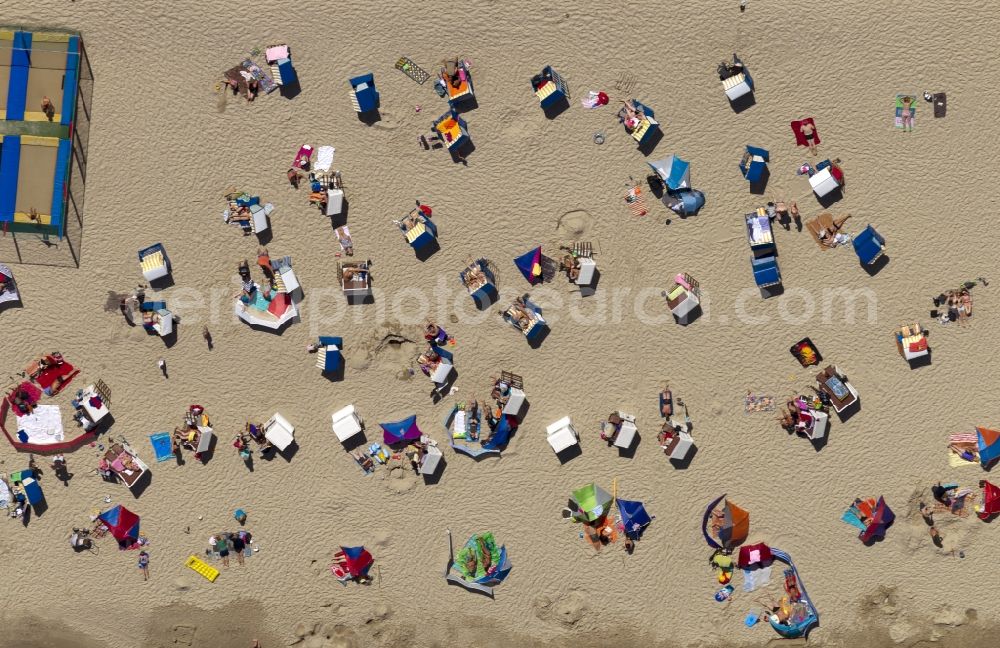 Aerial photograph Zinnowitz - Beach section of the popular holiday and tourism, on the Baltic coast of the island of Usedom in Zinnowitz in Mecklenburg-Western Pomerania